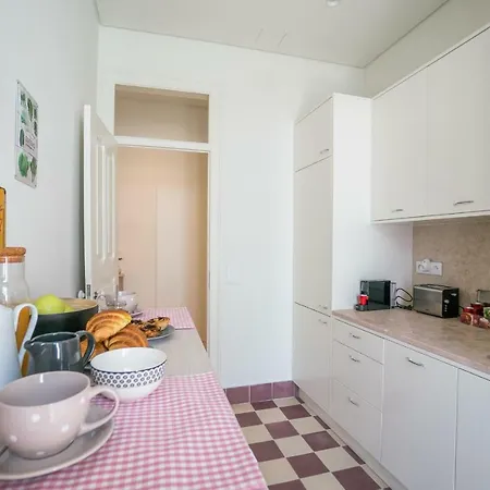 Stylish Near Av. Liberdade דירה