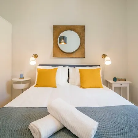 Stylish Near Av. Liberdade